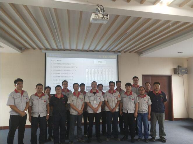 銳意改革 激發(fā)活力 回歸產(chǎn)品 強(qiáng)本固基 為迎接華翔集團(tuán)新一輪騰飛，打造世界華翔而不懈奮斗！---記華翔集團(tuán)制造平臺(tái)成立大會(huì)