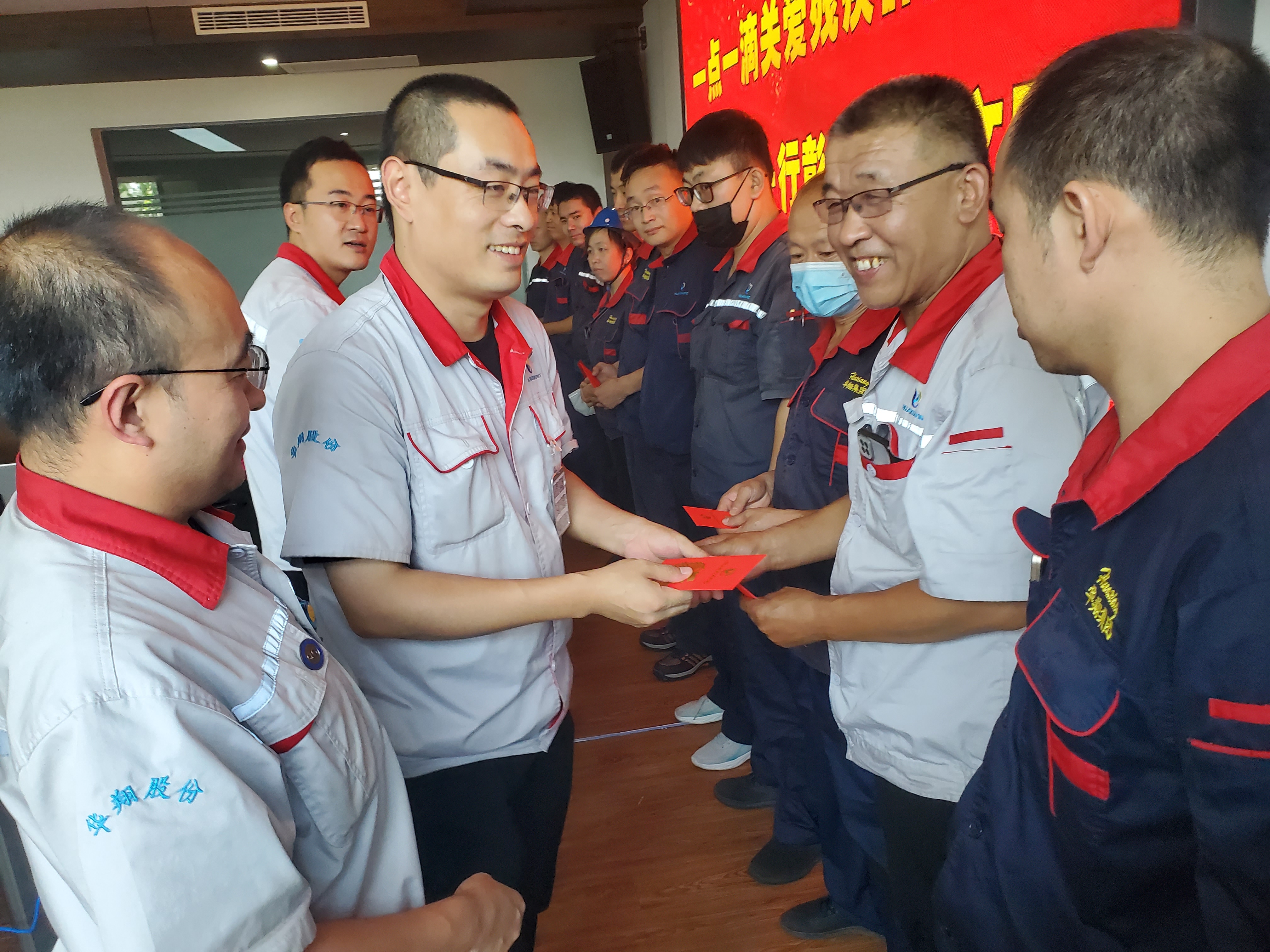 “扶殘助殘有你有我”，華翔很暖心！