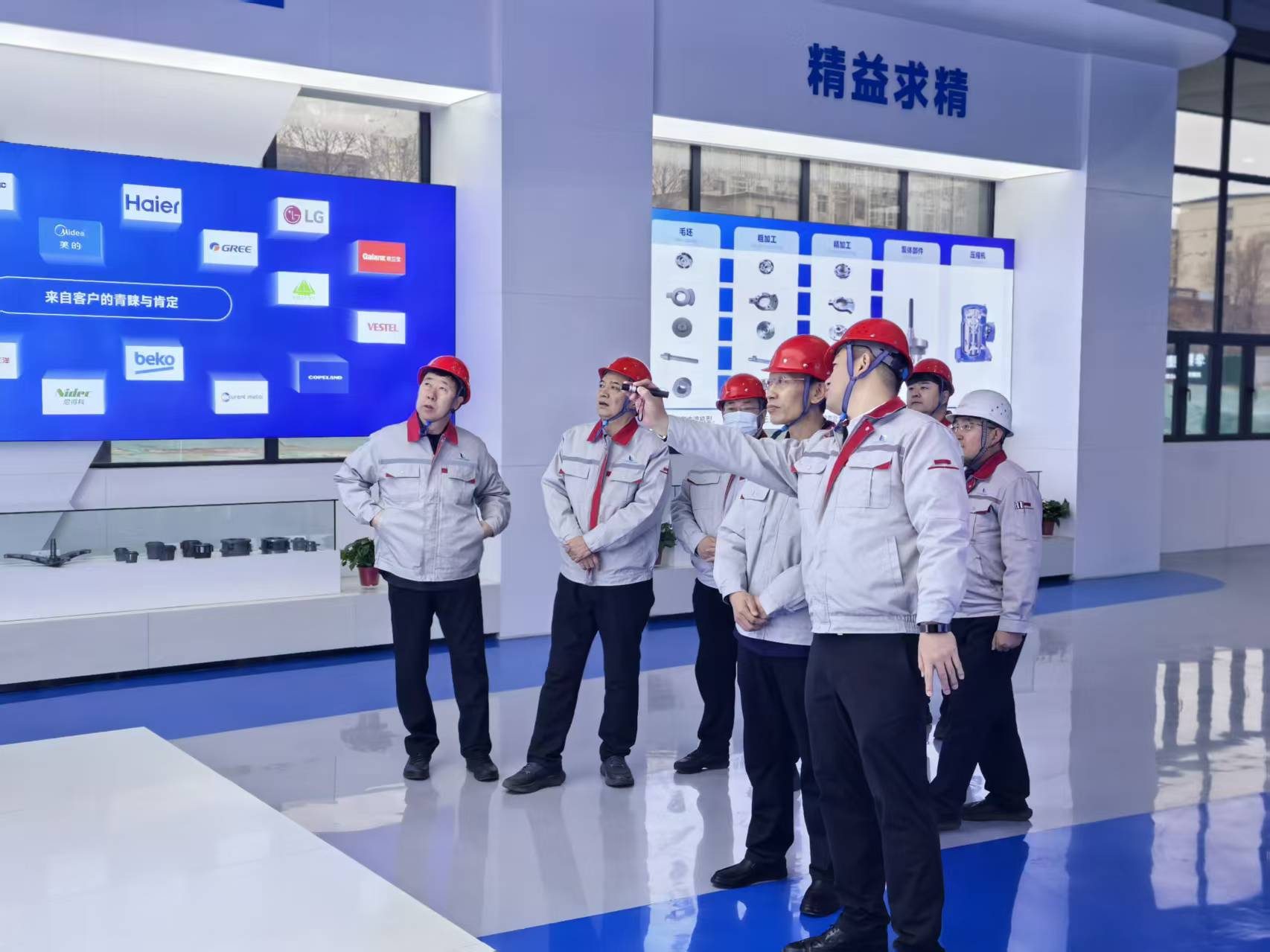 臨汾市委常委、洪洞縣委書記張晉偉深入華翔洪洞智能科技產業(yè)園調研